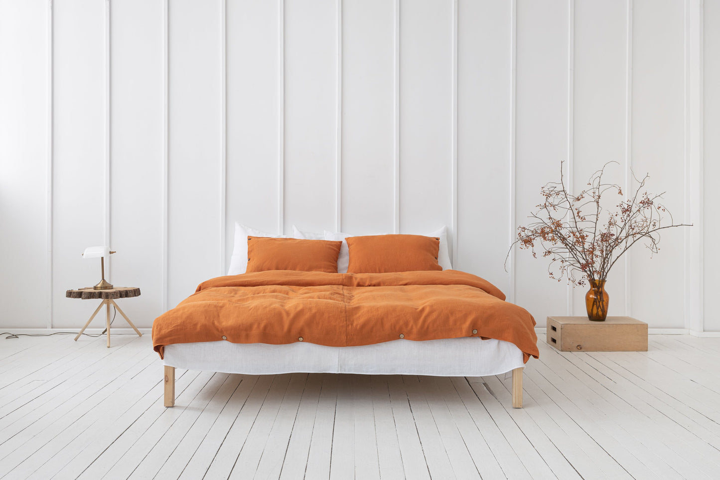 Light Chestnut Linen Pillowcase With Coconut Buttons