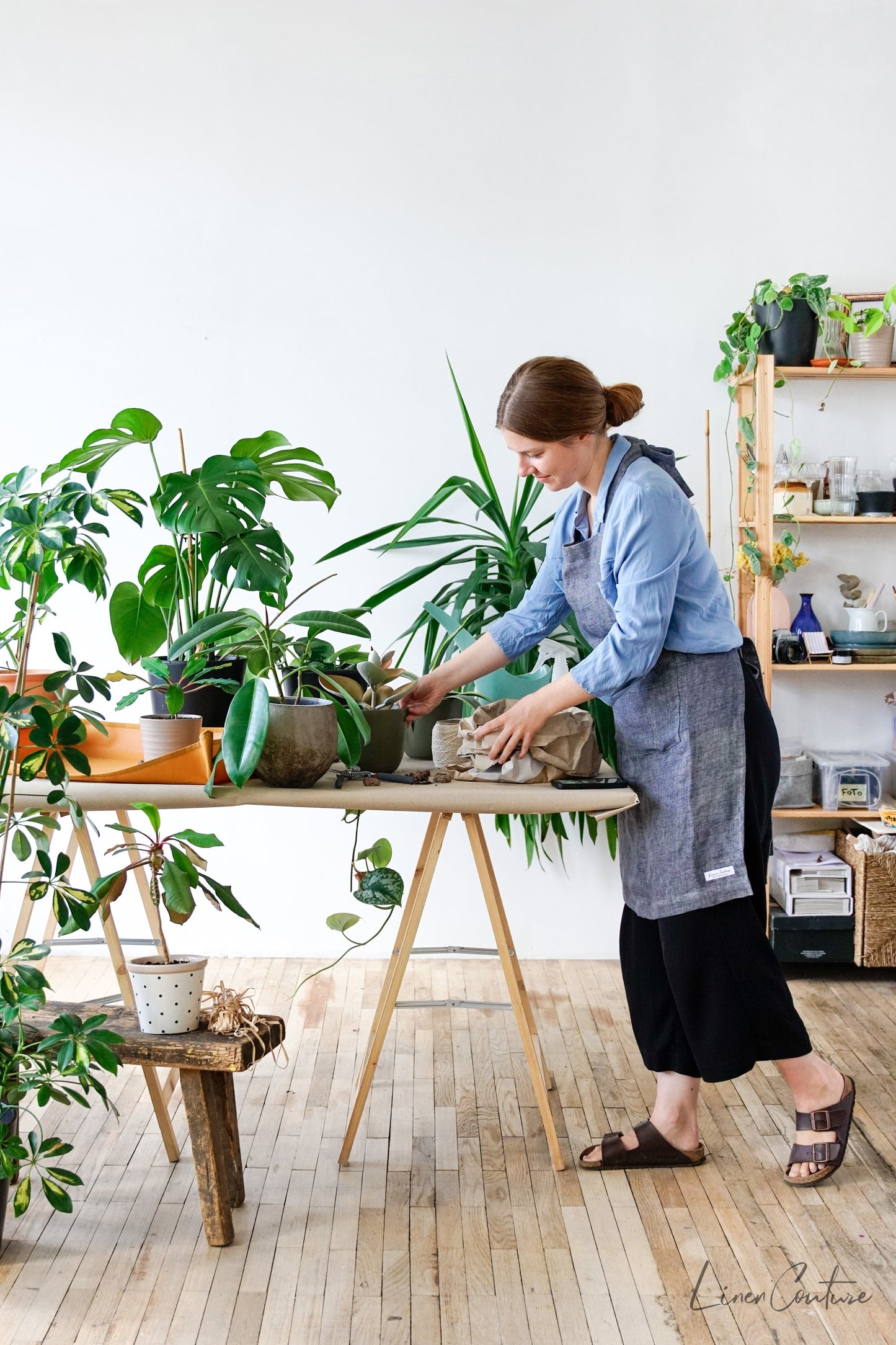 Reversible Double Cloth Linen Apron with Pockets