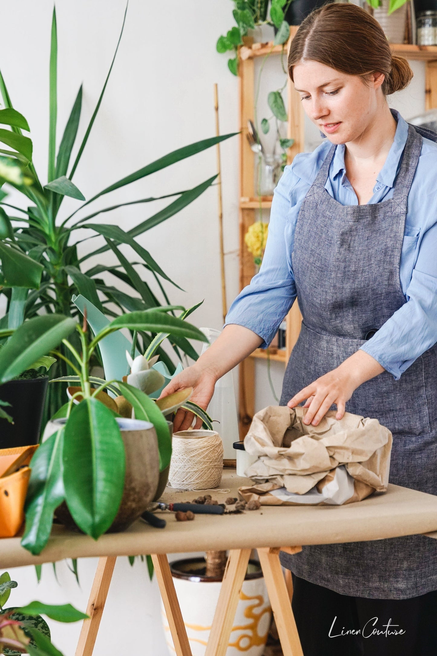 Reversible Double Cloth Linen Apron with Pockets