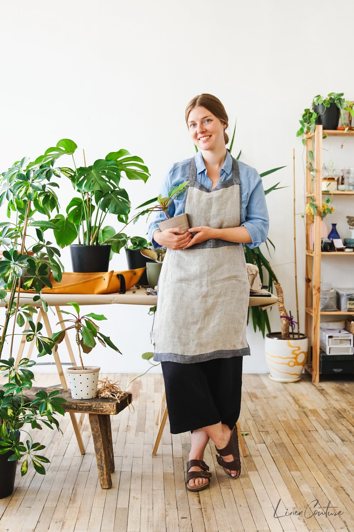 Reversible Double Cloth Linen Apron with Pockets