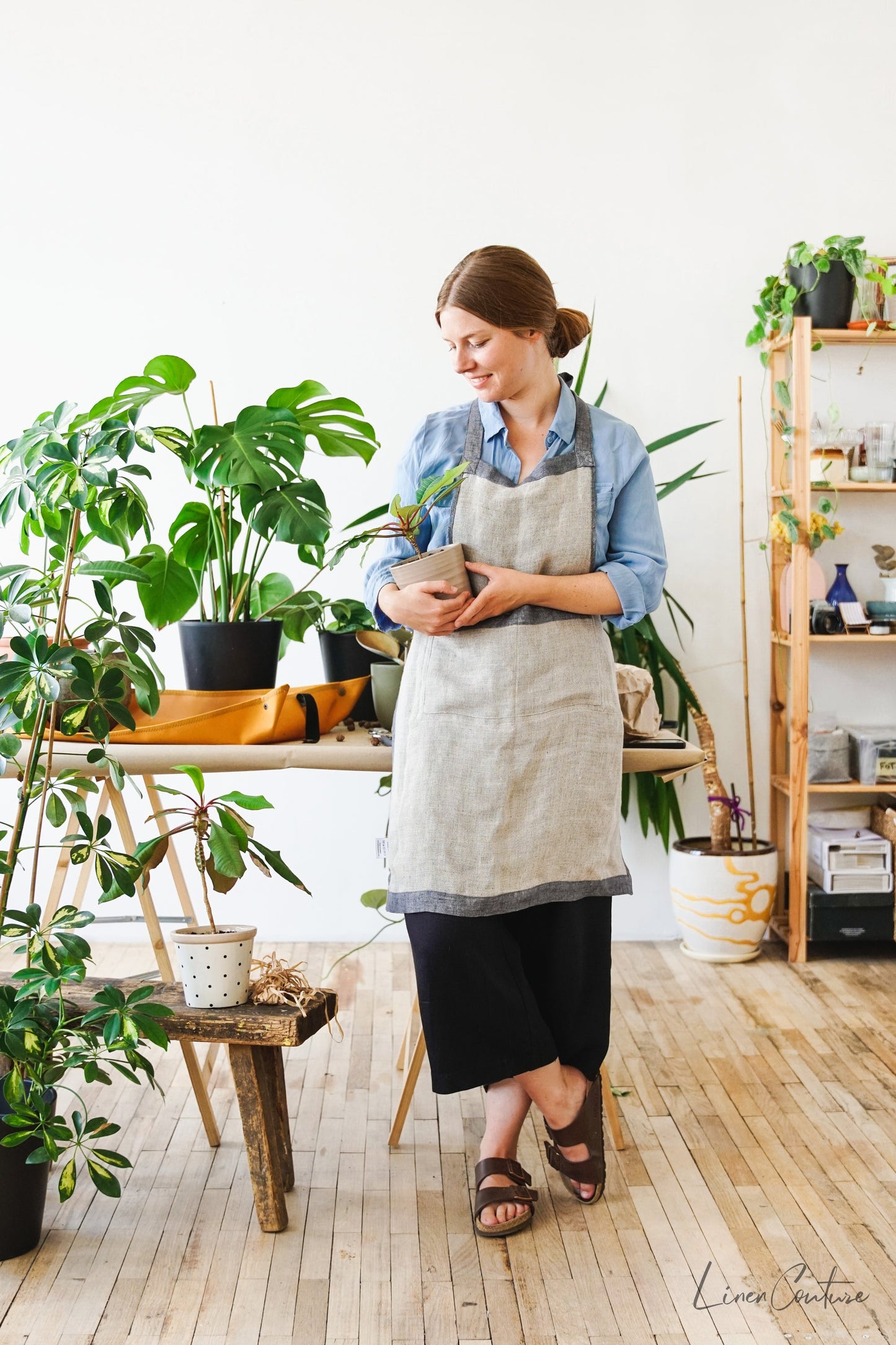 Reversible Double Cloth Linen Apron with Pockets