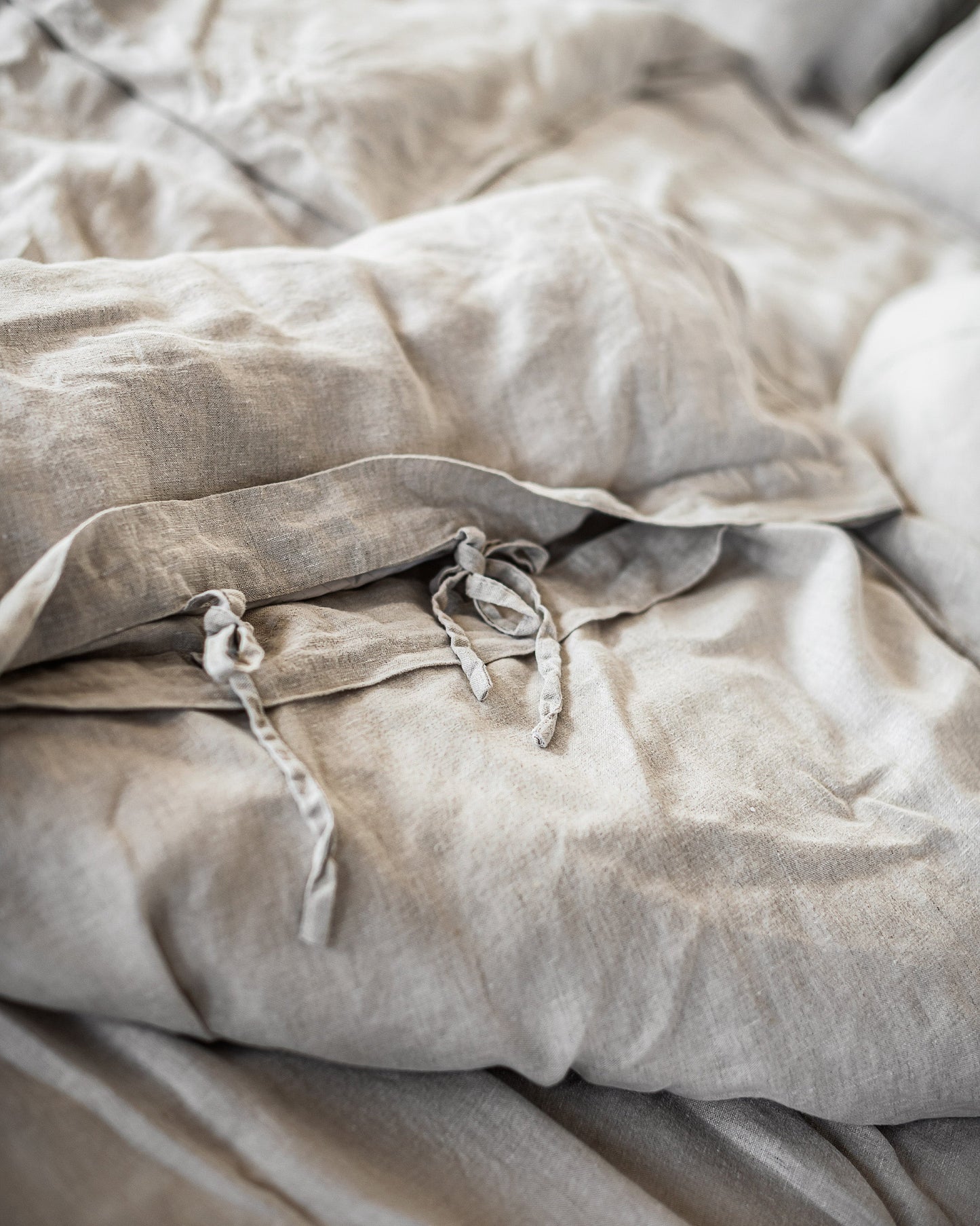 Natural Light Linen Bedding Set With Ties