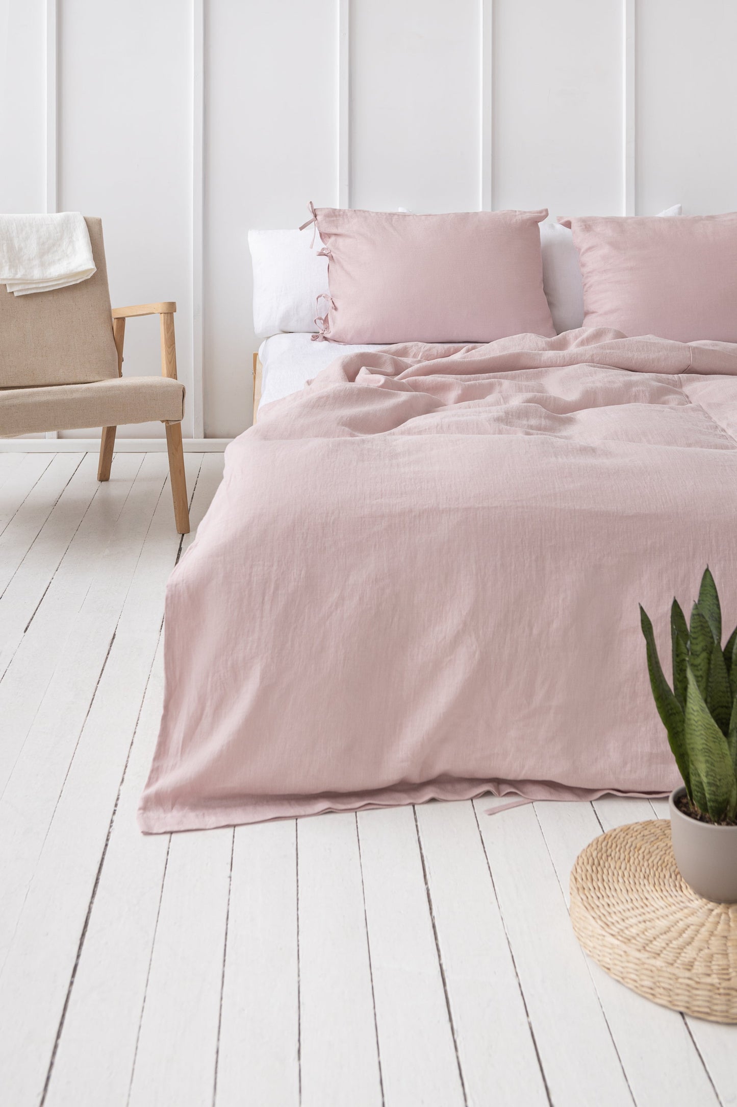Pale Pink Linen Bedding Set With Ties