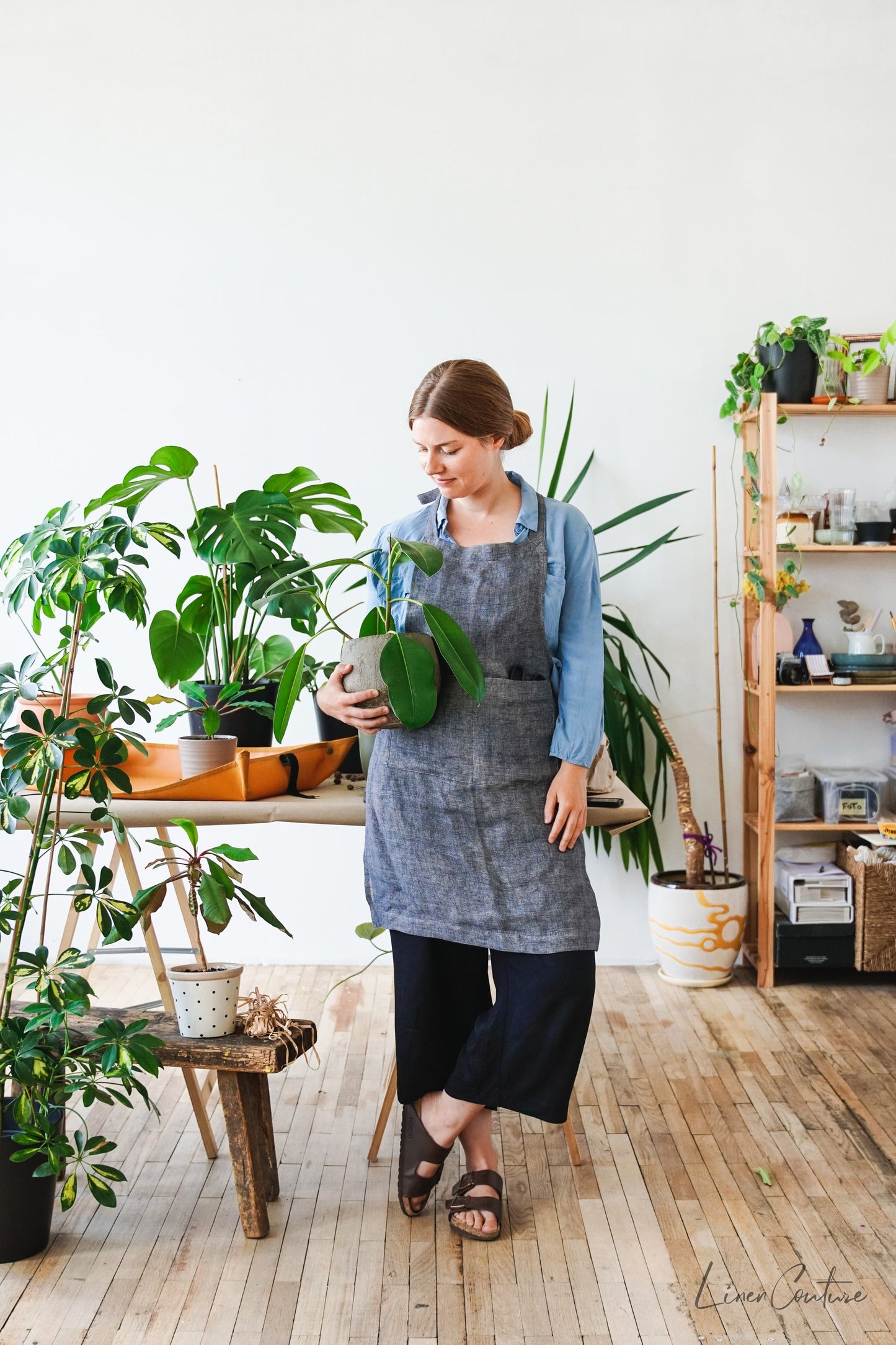 Reversible Double Cloth Linen Apron with Pockets