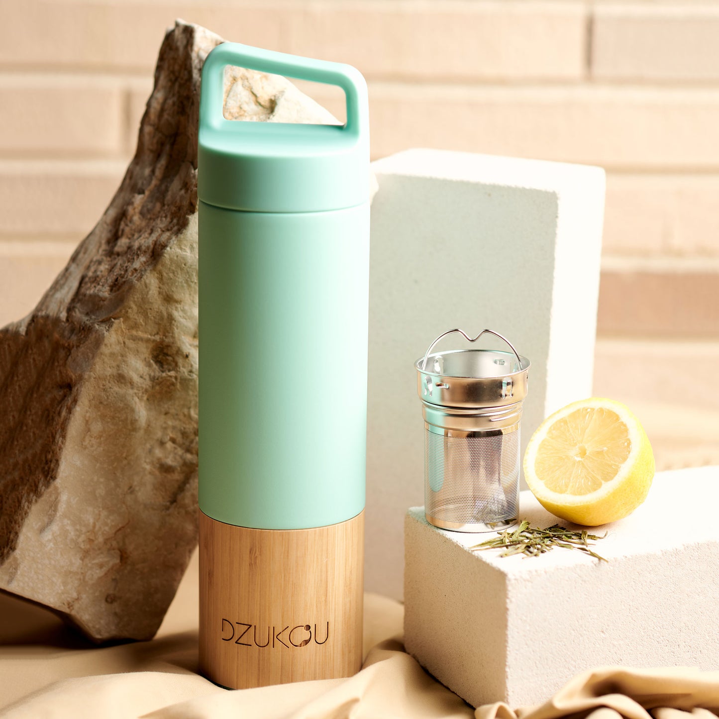 Bamboo and Stainless Steel Thermos Bottle (530 ml)